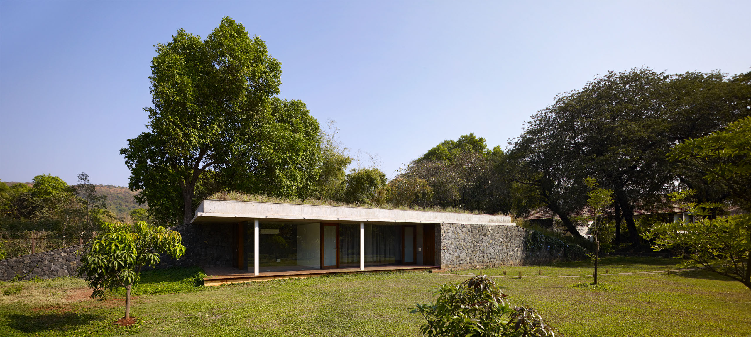 E12373 032078p j2560